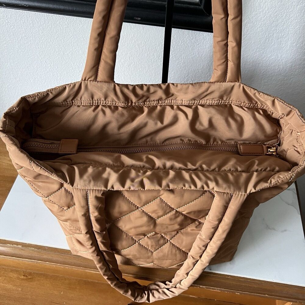 Marc Jacobs Medium Quilted Nylon Tote Tan - Picture 7 of 9